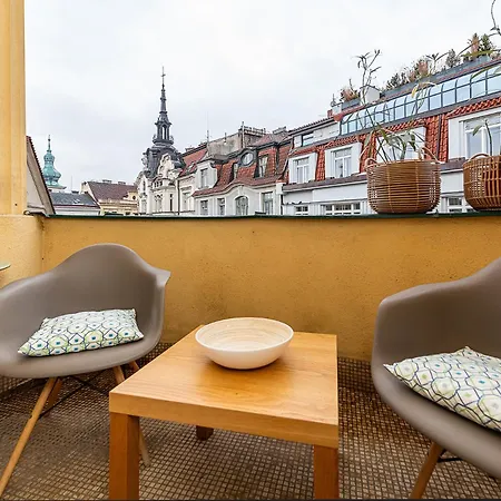 Elegant Old Town With Balcony Appartamento