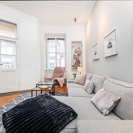 דירה Elegant Old Town With Balcony פראג